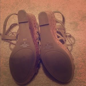 4 inch Guess Shoes - Taupe!